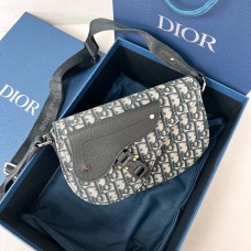 Replica Dior Saddle Messenger Bag Beige and Black Dior Oblique Jacquard