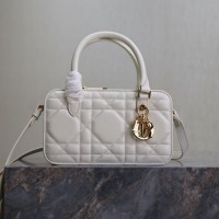 Elegant Dior Bag Replica in My Dior Mini Doctor Bag White